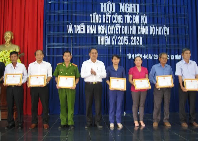 Tân Biên: Tổng kết công tác chỉ đạo, tổ chức Đại hội Đảng bộ huyện và cơ sở nhiệm kỳ 2015-2020 